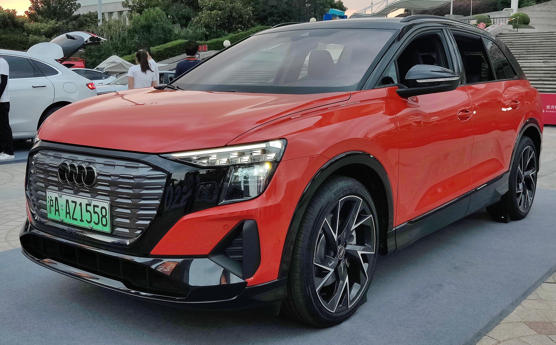 Подбор запчастей Audi Q5 e-tron по VIN
